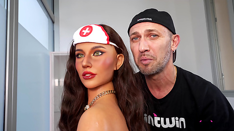 Sintwin, a real doll doctor Nina, visits her patient. Use the code MayaandLuca to get a discount.