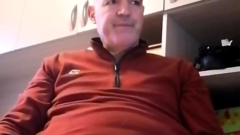 A Quick Cumshot Before Facing a Heavy and Stressful Day