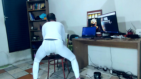 I Cum on Compression Wear