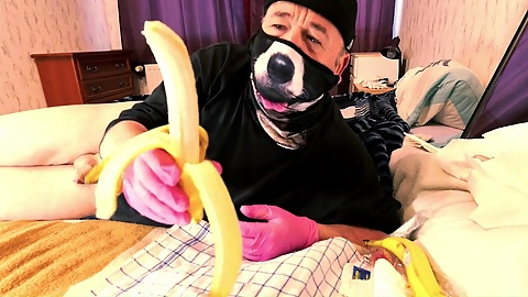 Claus Noord enjoys some deep throat action and tasty treats