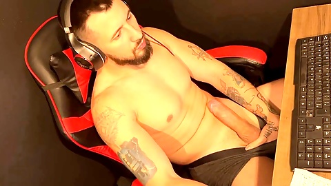 Solo dude Neitan Safado jerks off hard in his gaming chair until he cums