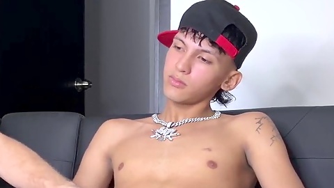 Twunk, handsome gay, youthfull