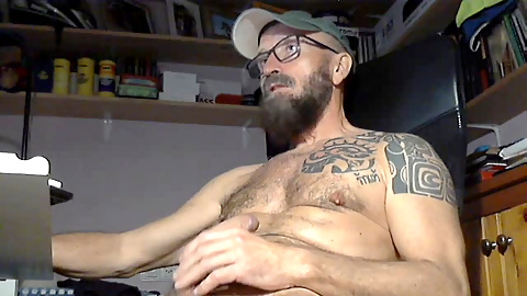 Solo pleasure session with a handjob