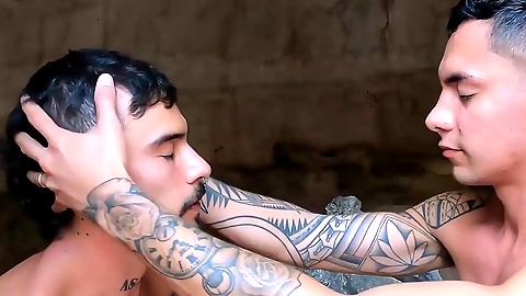Alberto Chimal's tight ass gets excited after a massage